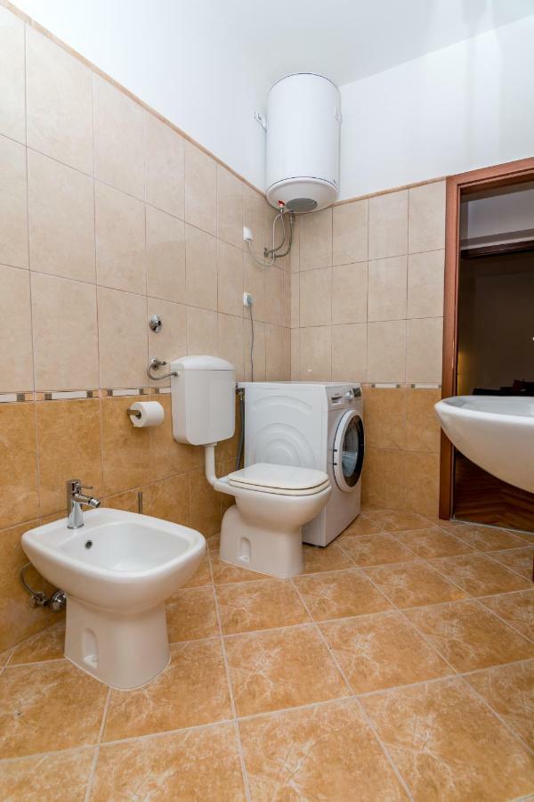 Ferienwohnung House Catania Mali Lošinj Exterior foto